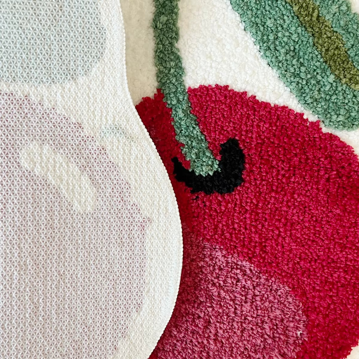 Transform your space with our adorable Cherry Handmade Tufting Rug! 🍒✨ Soft, fluffy, and super absorbent, this non-slip mat is perfect for any room or bathroom. Plus, it's washable for easy care! 🛁💖 #HomeDecor #RugLove