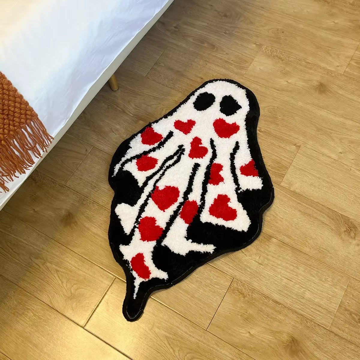 Spookify Your Space with Our Adorable Handmade Tufted Heart Ghost Rug! Perfect for Halloween Vibes! 🖤👻✨ #HomeDecor #Halloween #CozyVibes