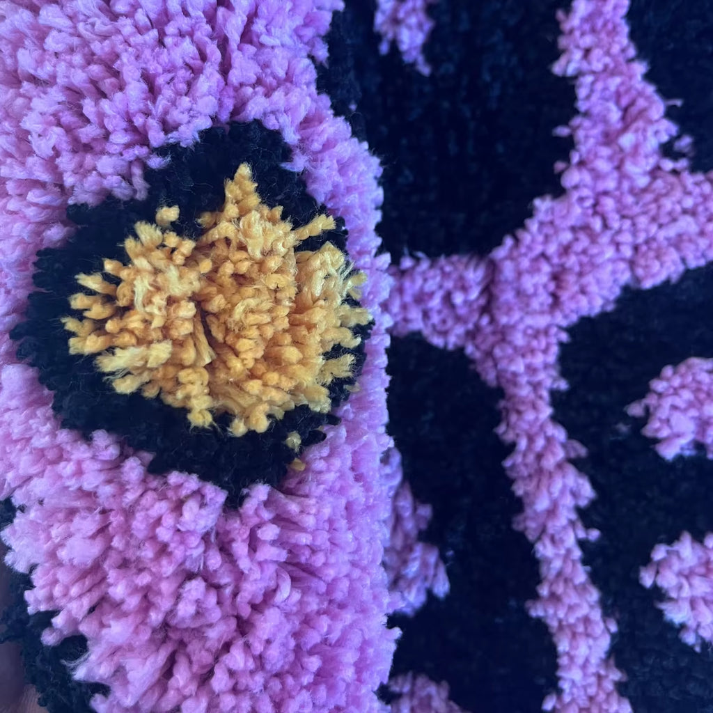 Transform your space with our Aesthetic Love Shape Tufted Rugs! 💖 Soft, fluffy, and perfect for your bedroom or bedside! #HomeDecor #CozyVibes